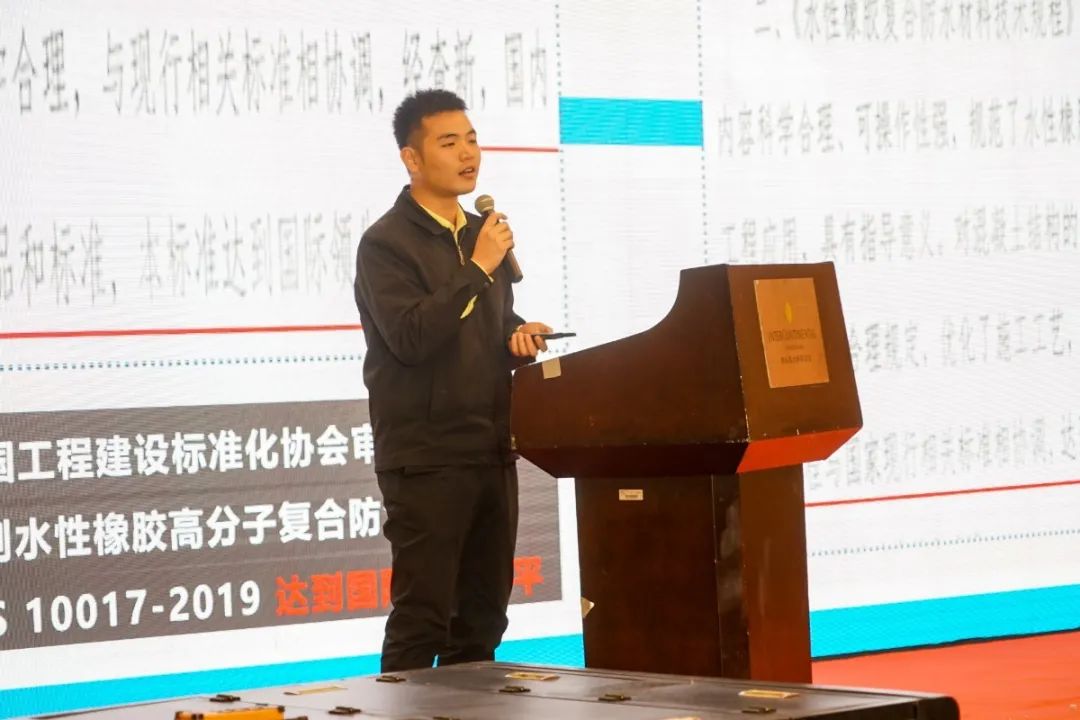 韦毅杰.jpg 图片关键词