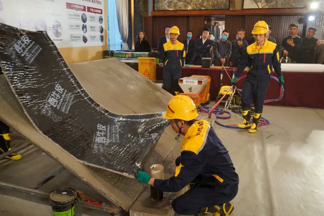 施工1.jpg 图片关键词