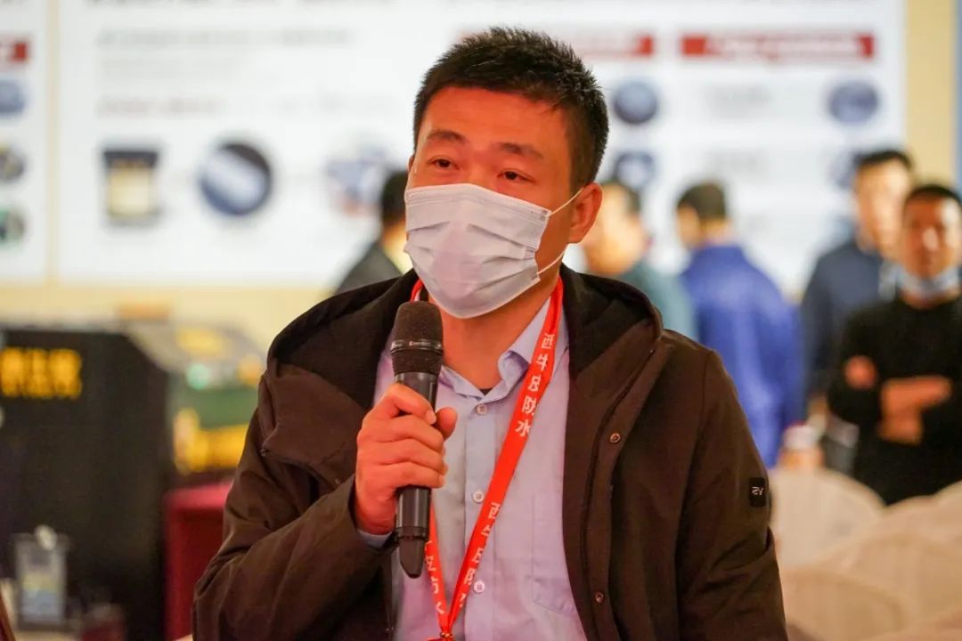 提问.jpg 图片关键词