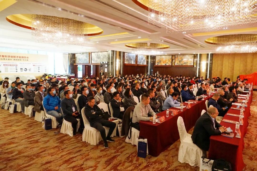 观看.jpg 图片关键词