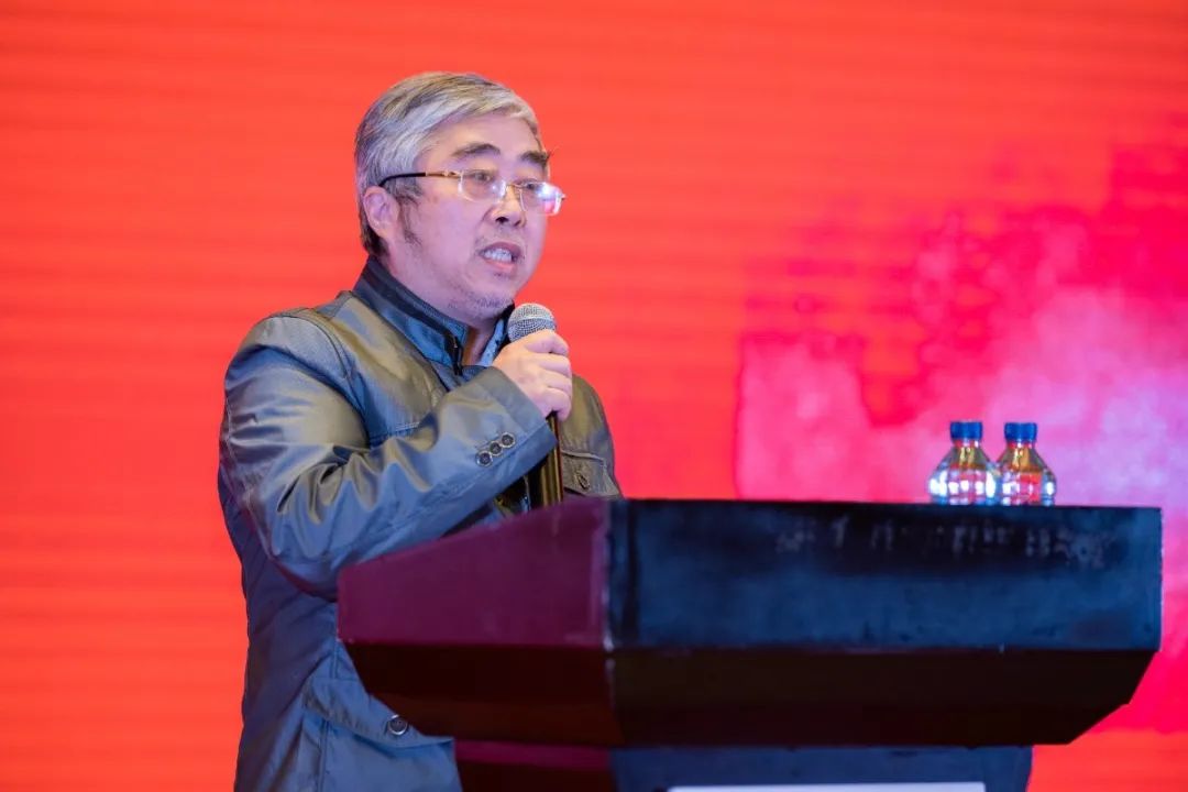 黄政宇.jpg 图片关键词