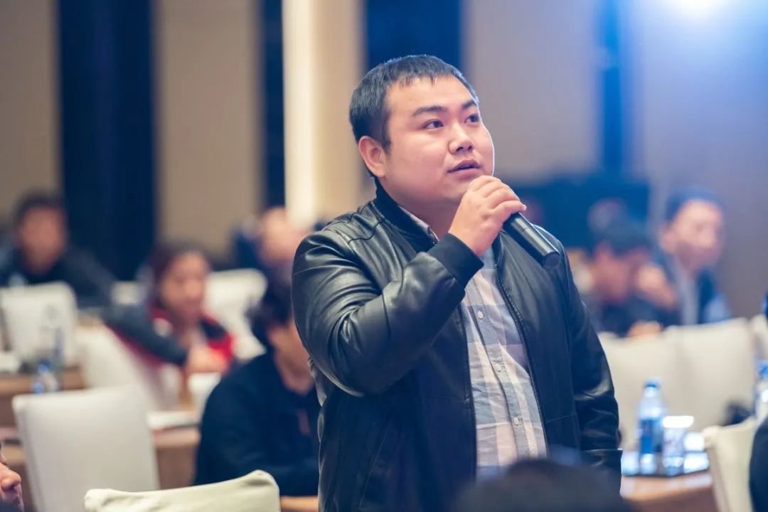 提问.jpg 图片关键词