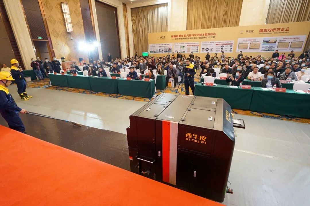 施工3.jpg 图片关键词